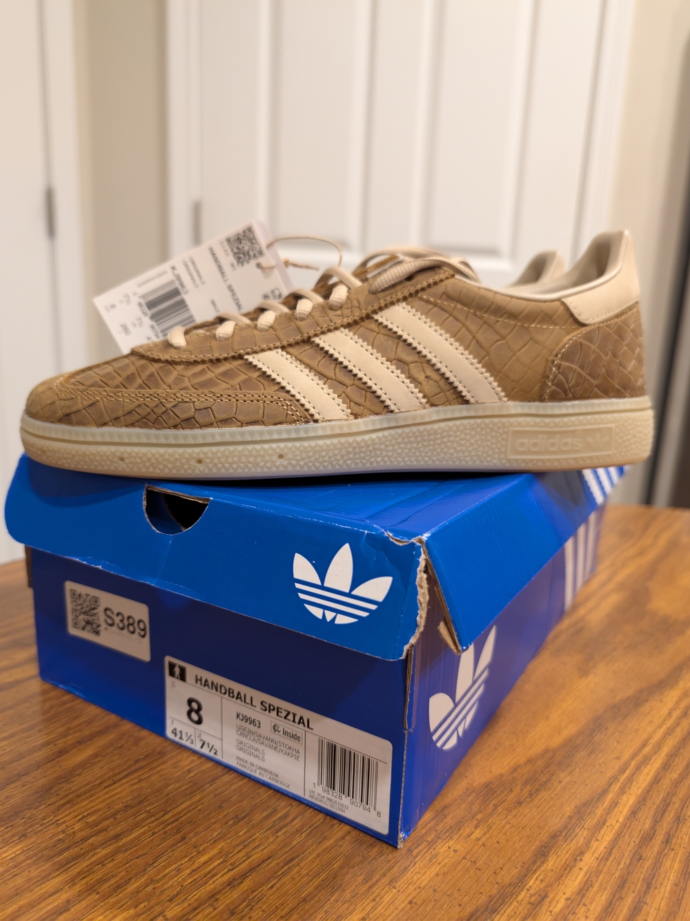 Adidas Spezial!! Very Pretty!! Size 9 Women Or 8 Men
